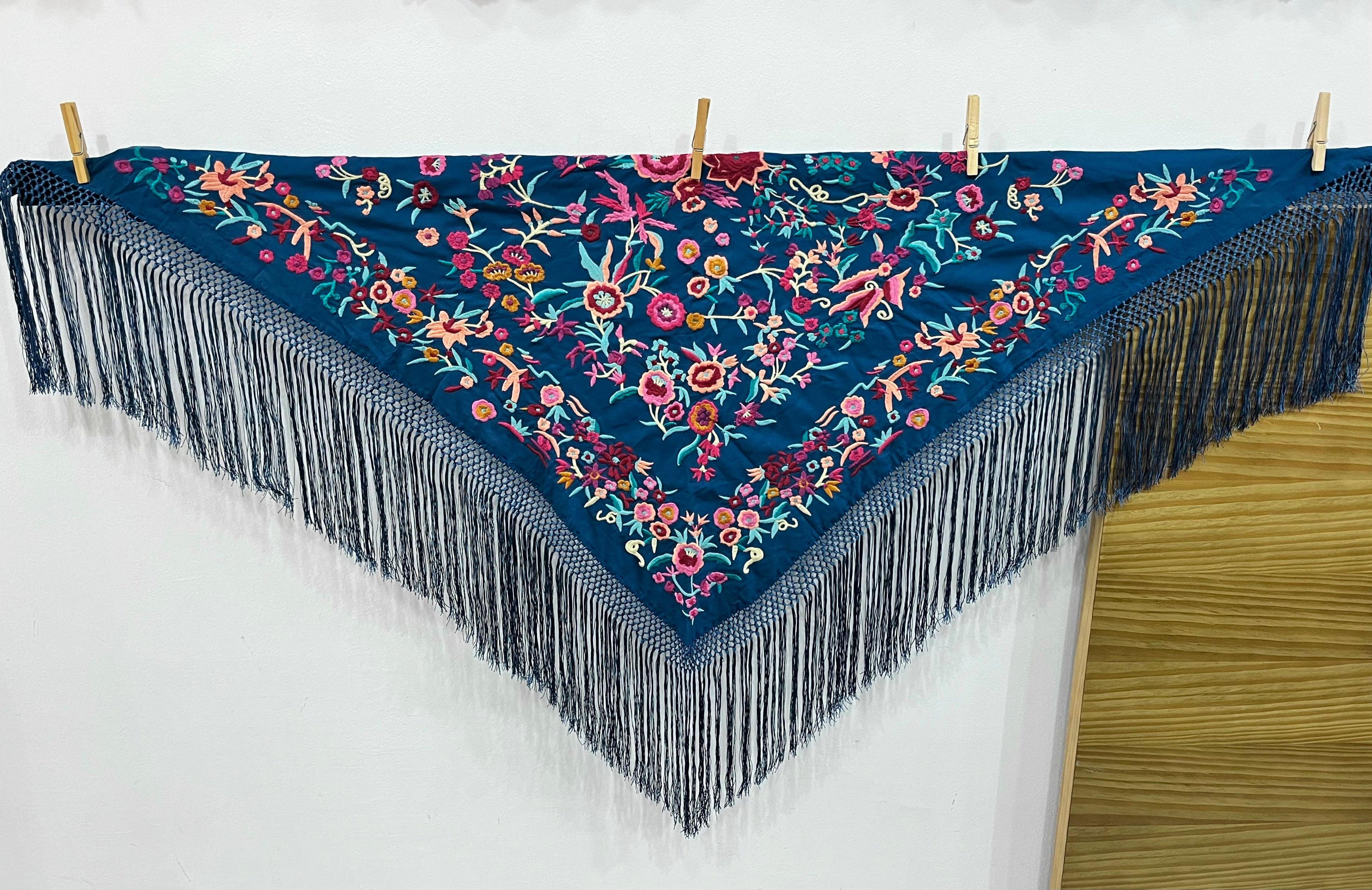 Mantoncillo Adela Azul