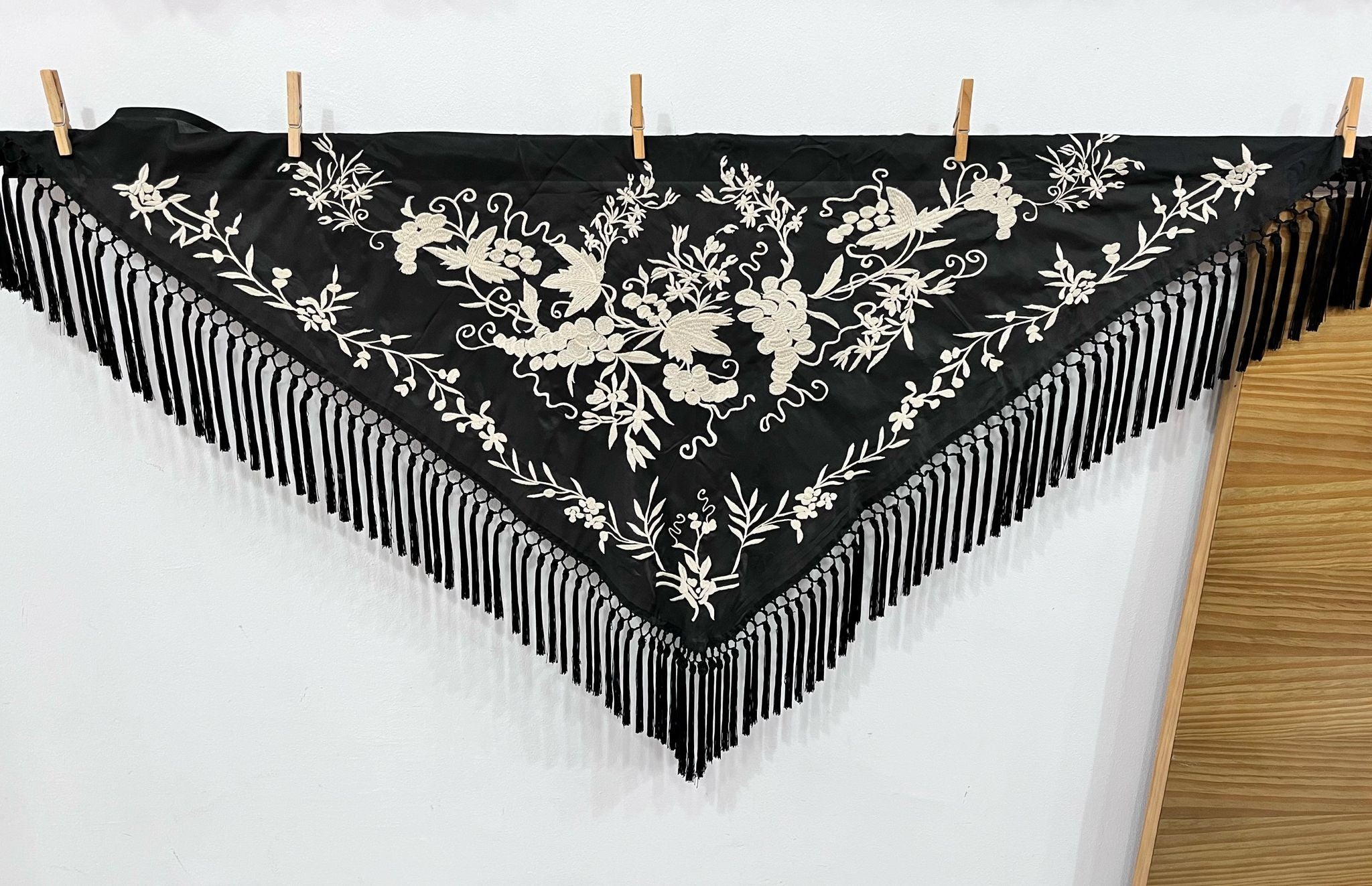 Mantoncillo Racimo Bicolor Negro